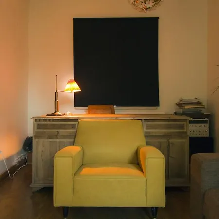 بيت للعطل Historical Triplex Building