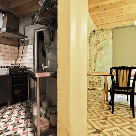 بيت للعطل Historical Triplex Building *